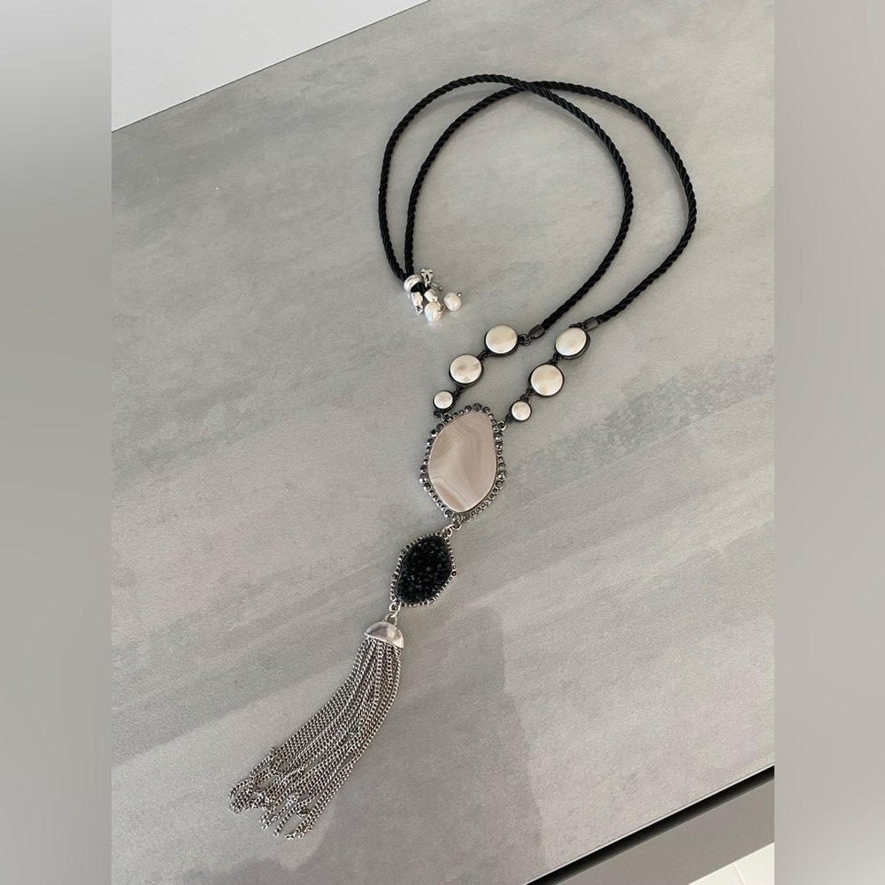 NWOT Lucky Brand Statement Necklace, Agate Center, Crystals, Tassel, Adjustable